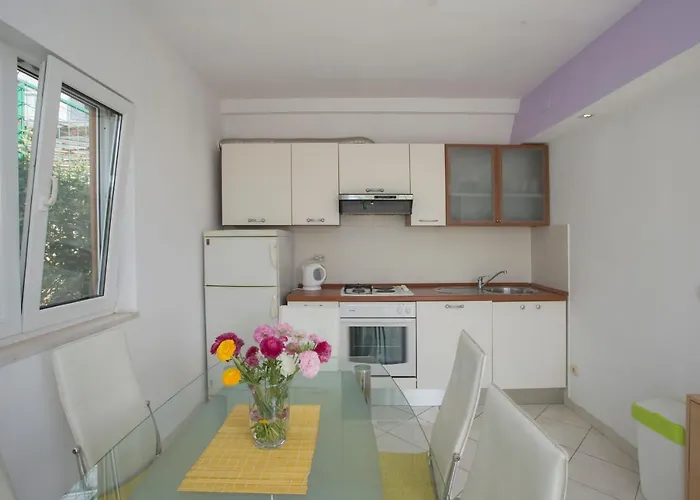 Lucy Lägenhet Split